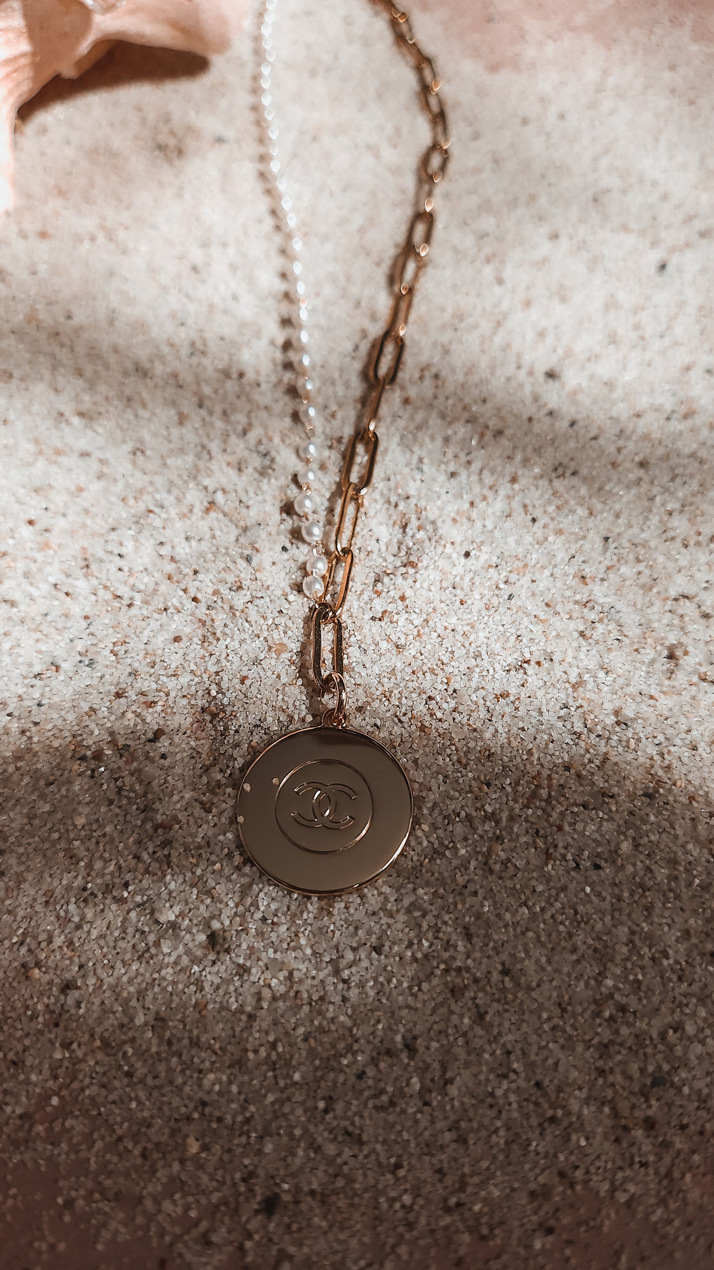 Collier Médaille Chanel