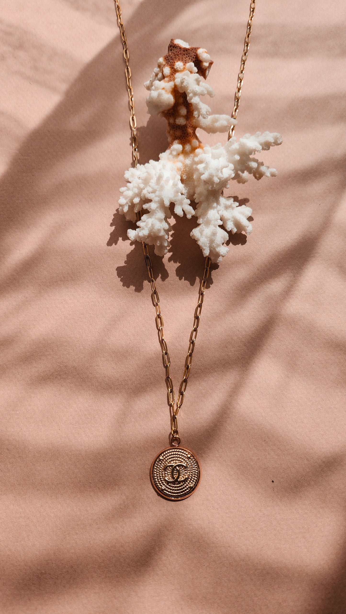 Collier Classic style