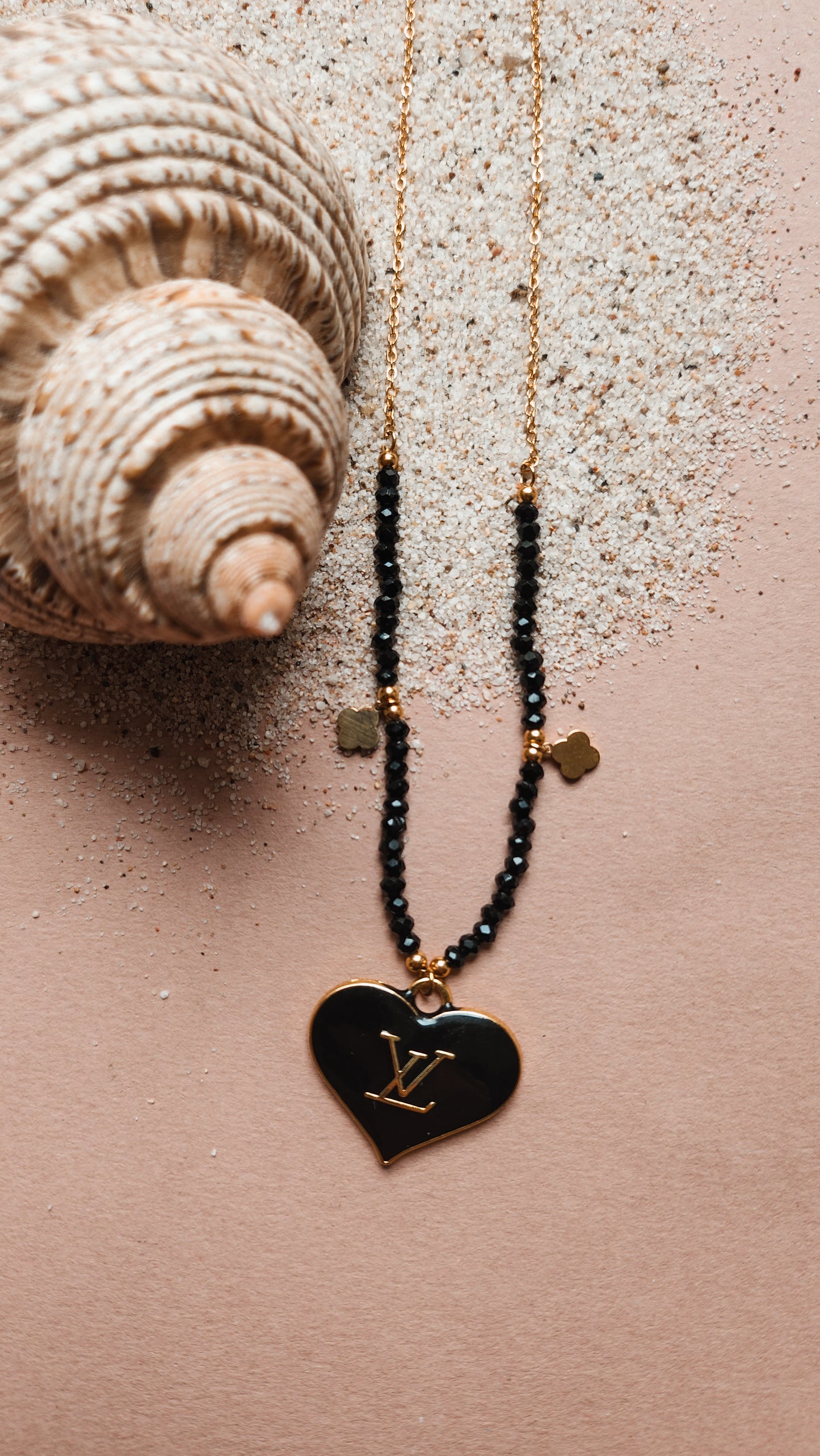 Collier LV Black Heart