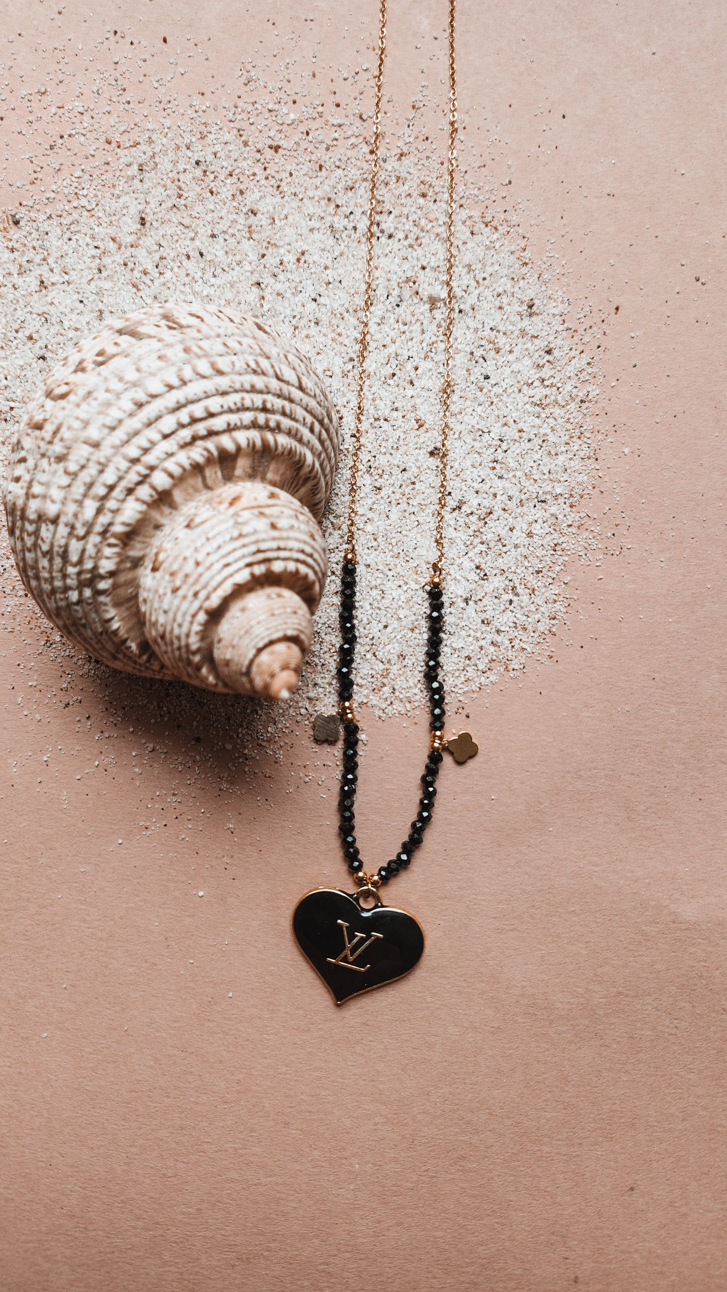 Collier LV Black Heart